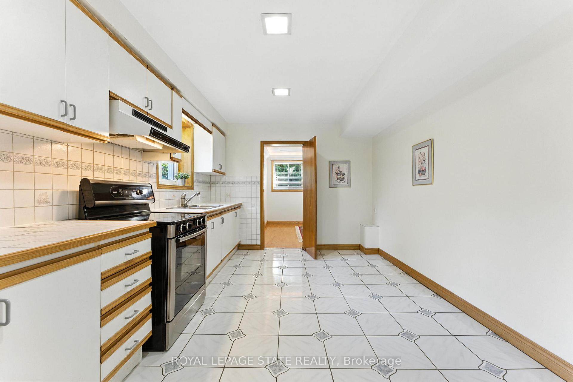 Photo 28 of 286 Lloyminn Avenue, Hamilton, Ancaster — HOMEH