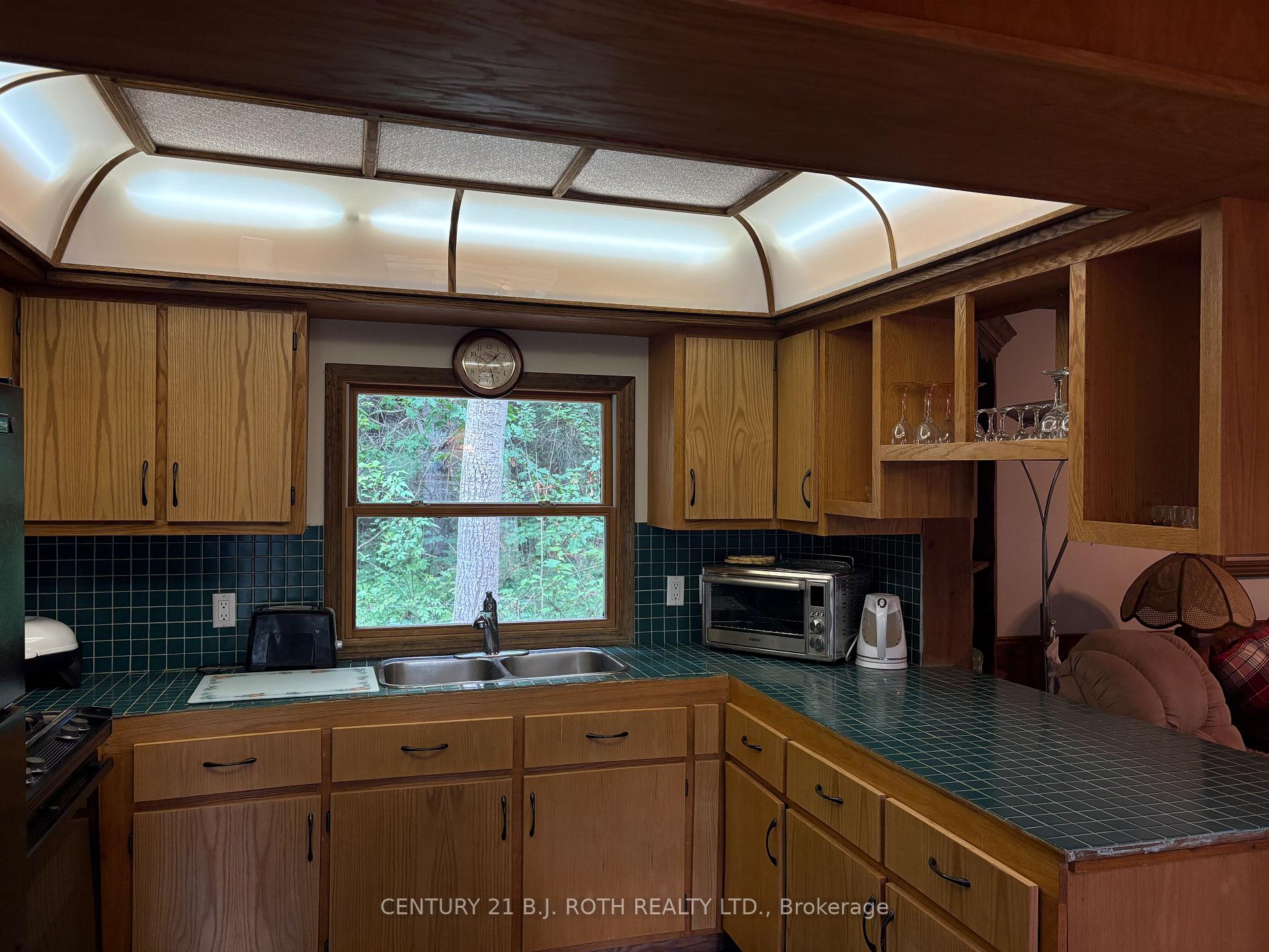 Photo 5 of Unit 81, 5216 90 County Road, Springwater, Rural Springwater — HOMEH