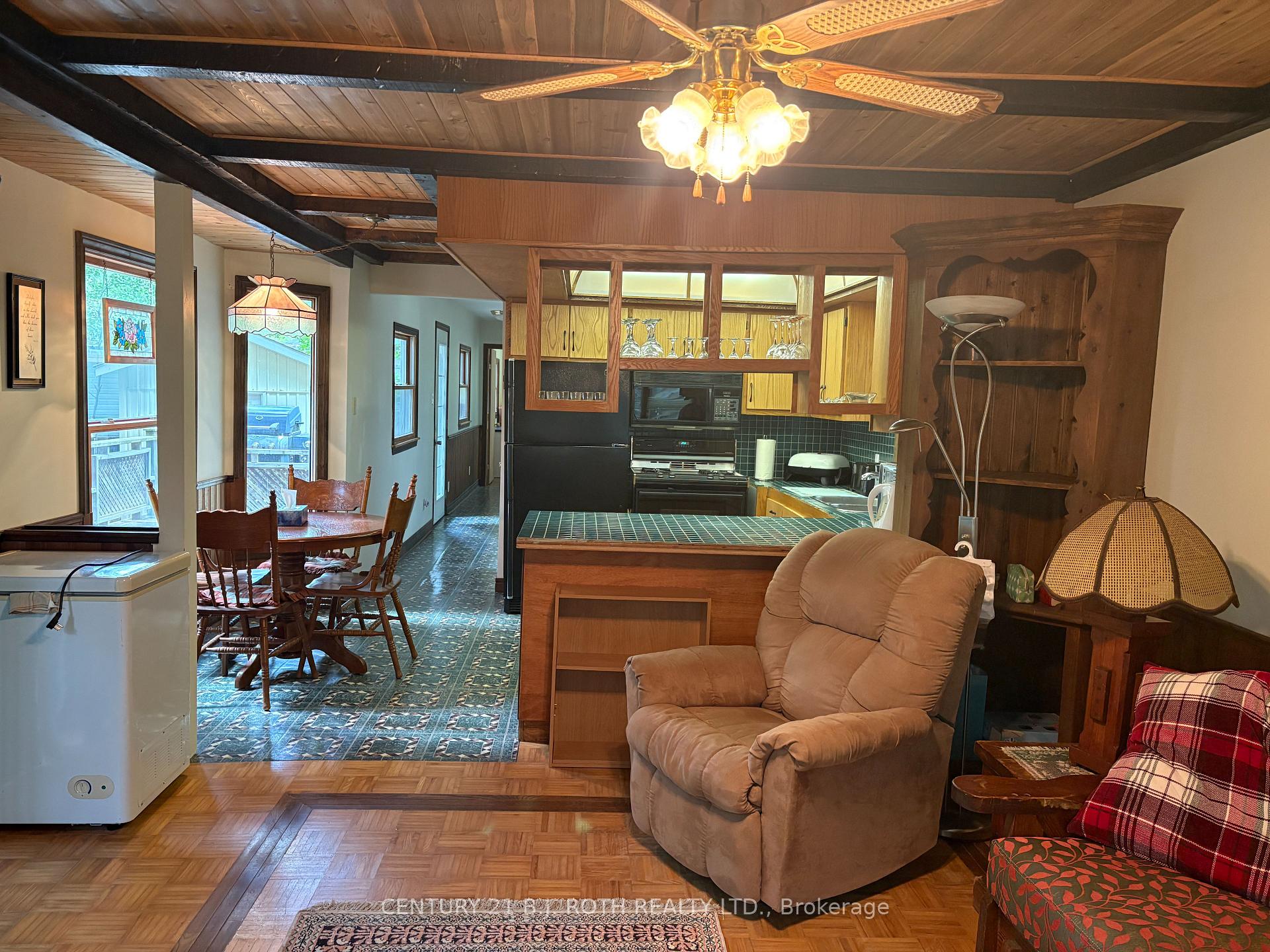 Photo 3 of Unit 81, 5216 90 County Road, Springwater, Rural Springwater — HOMEH