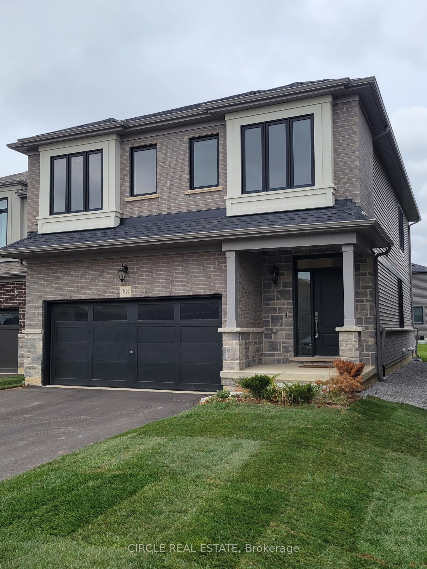 Photo 4 of 88 Blackbird Way, Hamilton, Mount Hope — HOMEH
