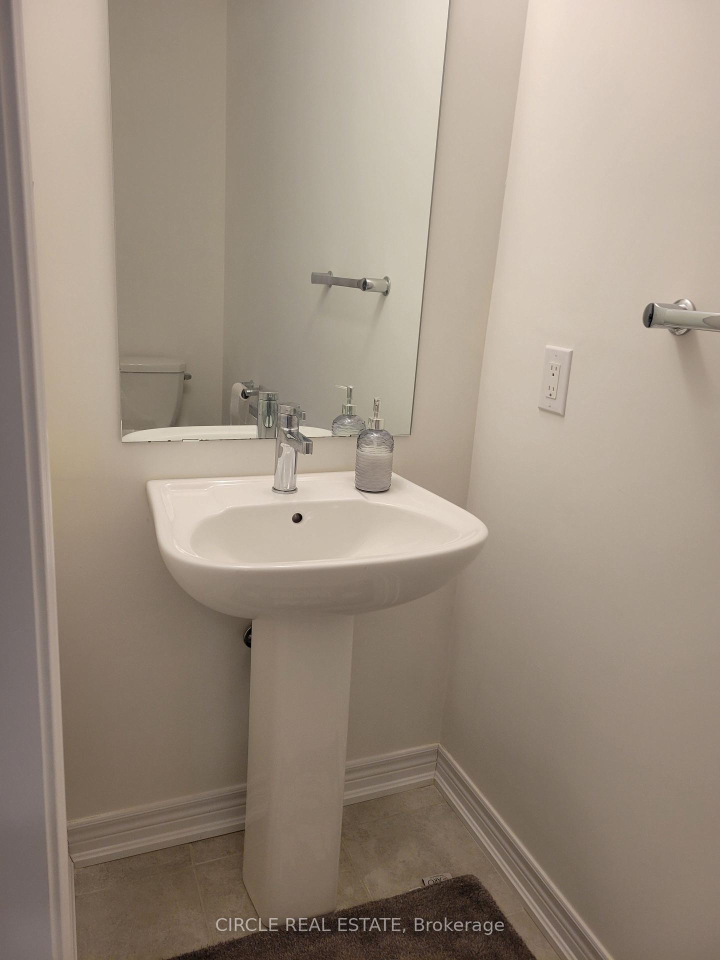 Photo 2 of 88 Blackbird Way, Hamilton, Mount Hope — HOMEH