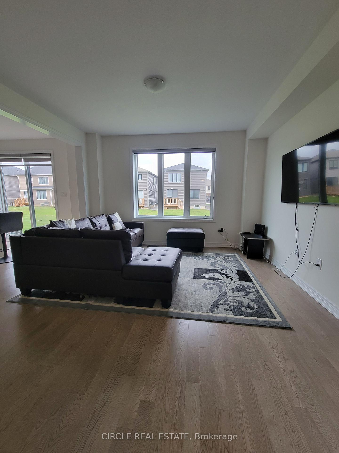 Photo 13 of 88 Blackbird Way, Hamilton, Mount Hope — HOMEH