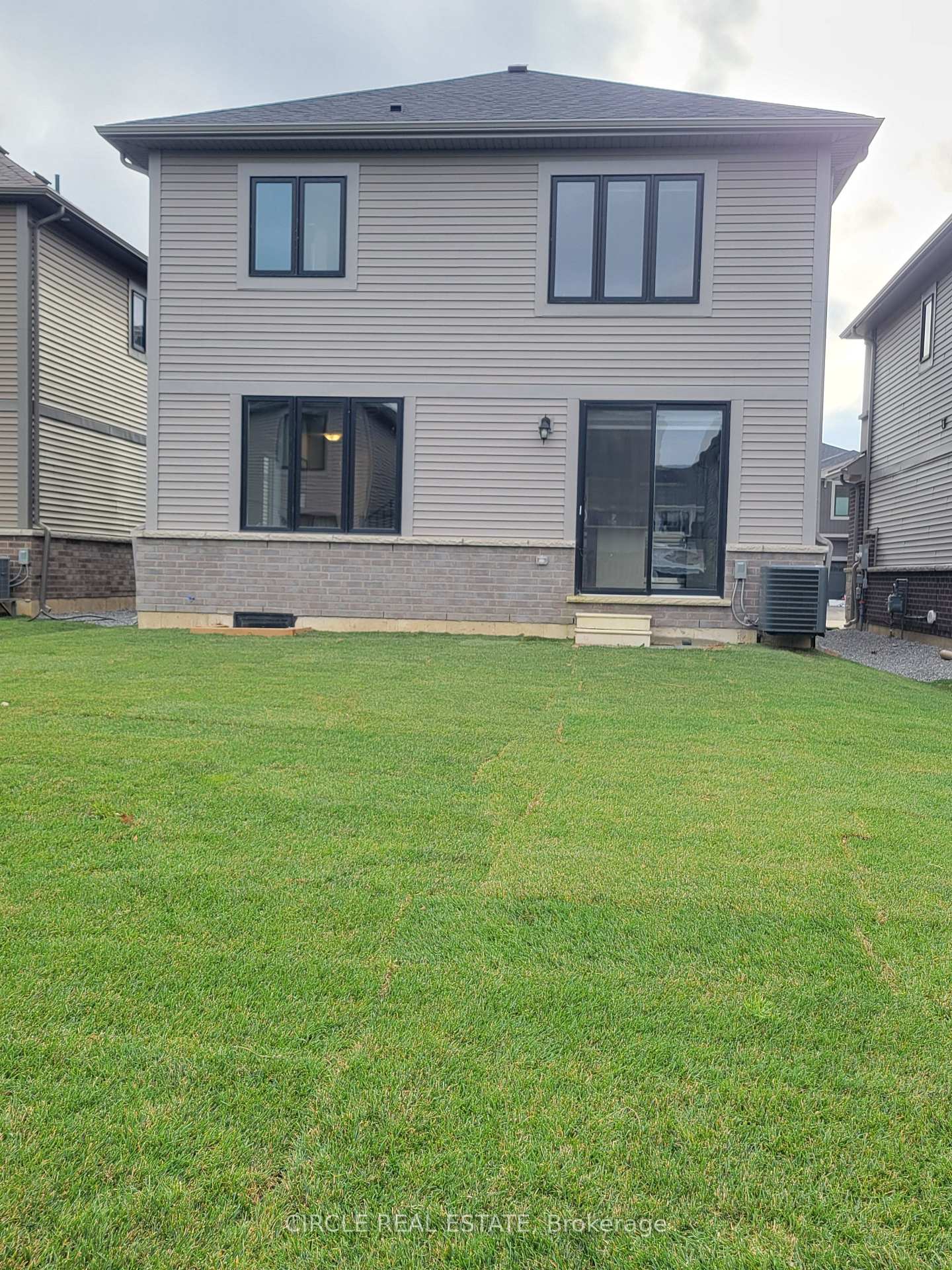 Photo 17 of 88 Blackbird Way, Hamilton, Mount Hope — HOMEH