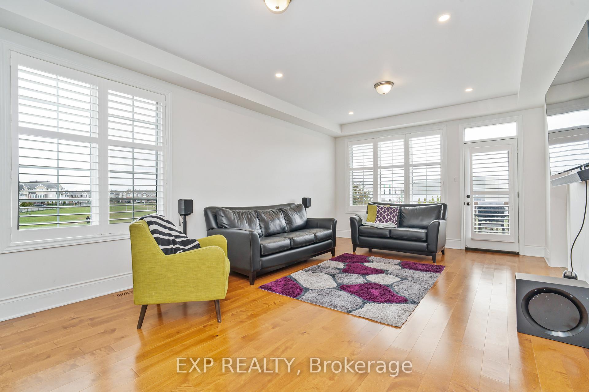 Photo 3 of 112 Burbot Street, Ottawa, Barrhaven - Half Moon Bay — HOMEH