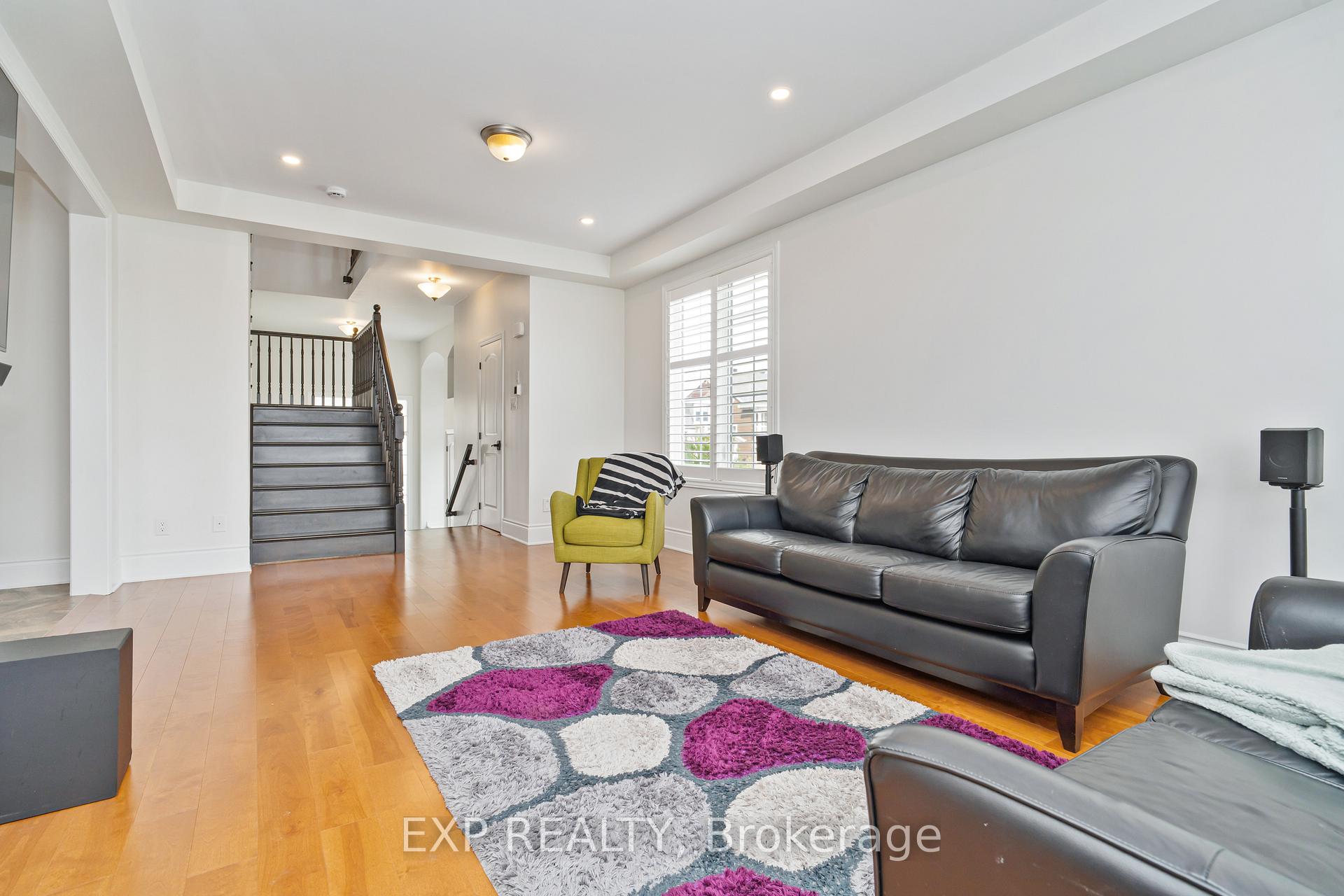 Photo 4 of 112 Burbot Street, Ottawa, Barrhaven - Half Moon Bay — HOMEH