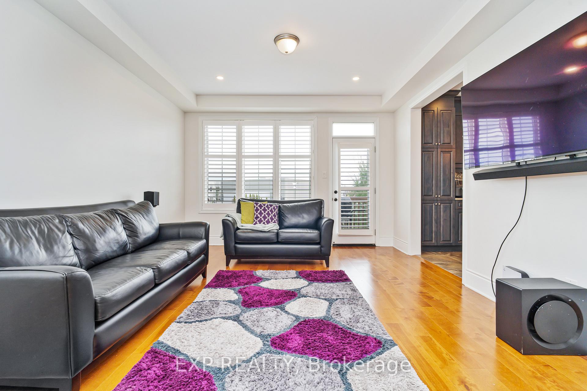 Photo 5 of 112 Burbot Street, Ottawa, Barrhaven - Half Moon Bay — HOMEH