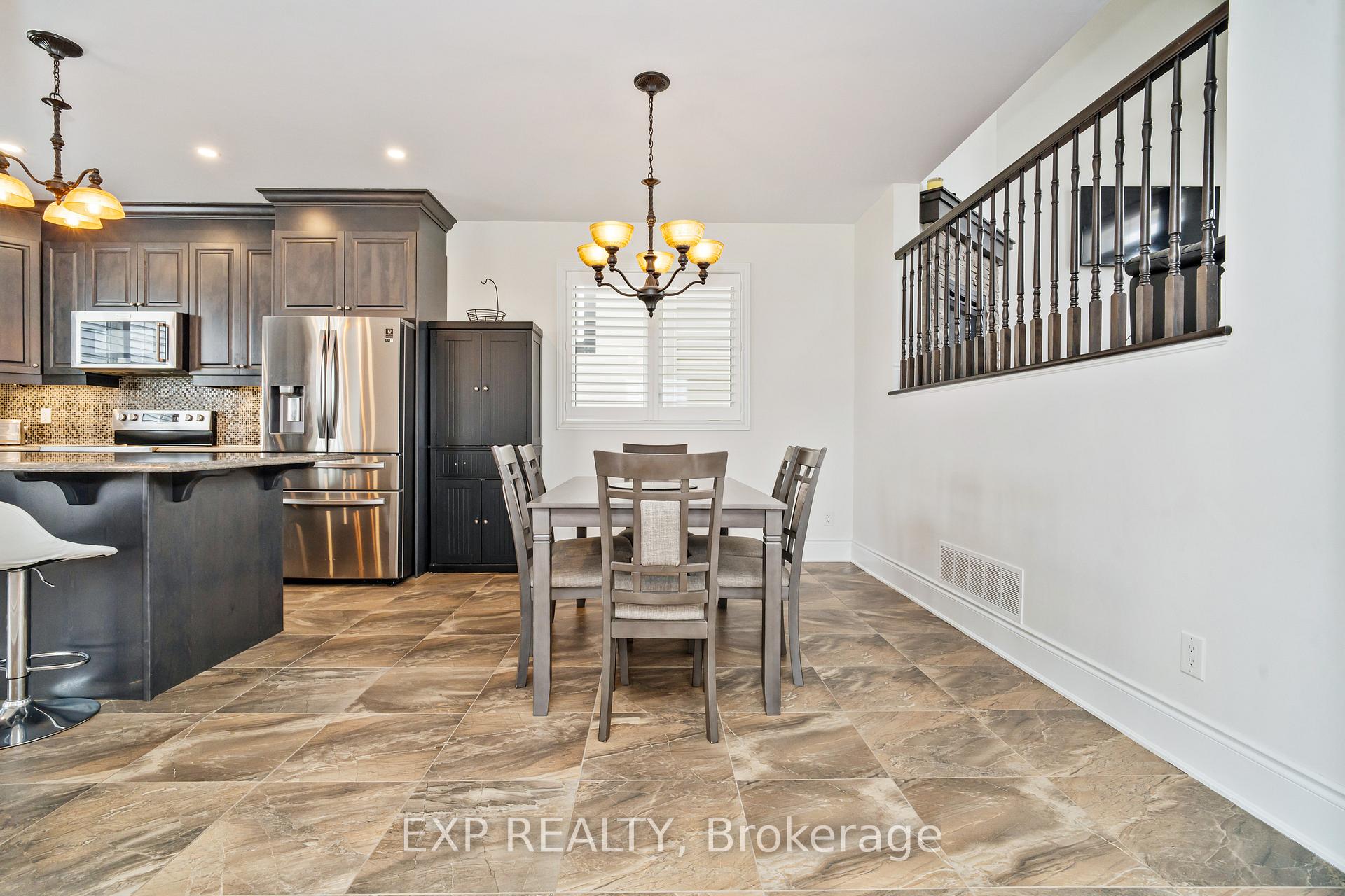 Photo 6 of 112 Burbot Street, Ottawa, Barrhaven - Half Moon Bay — HOMEH