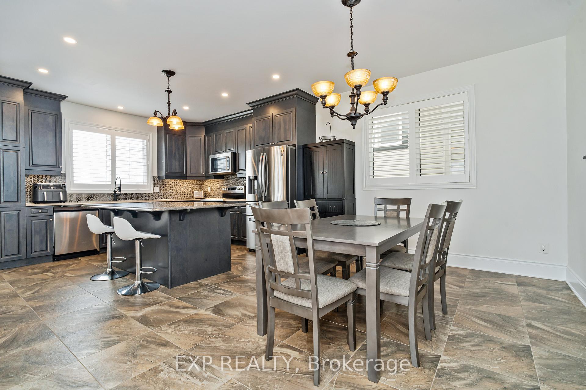 Photo 7 of 112 Burbot Street, Ottawa, Barrhaven - Half Moon Bay — HOMEH