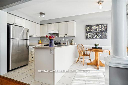 Photo 5 of 11 Dewell Crescent, Clarington, Courtice — HOMEH