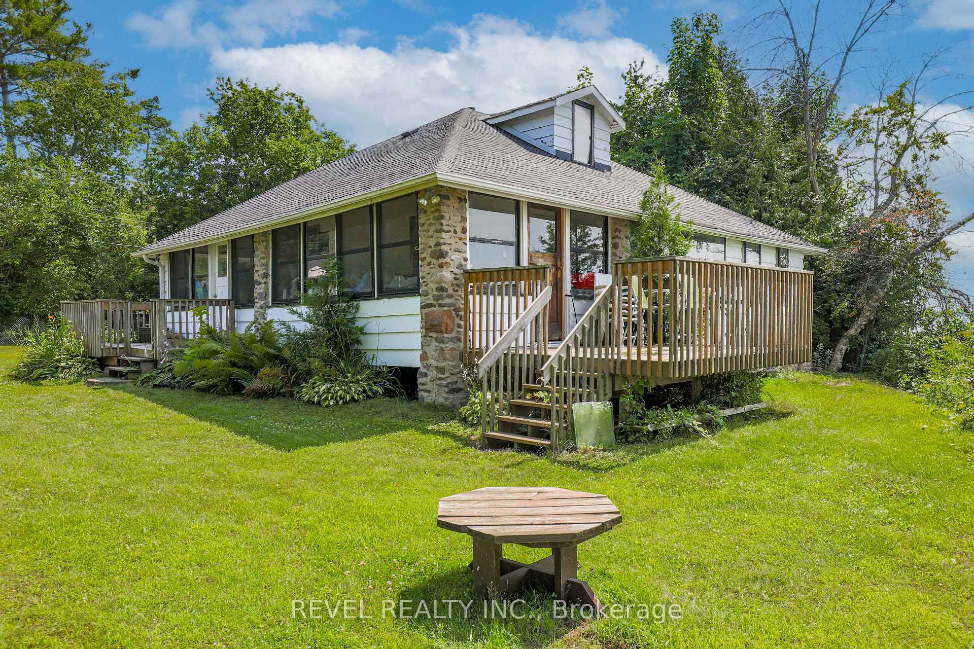 Photo 10 of 8 Johnstone Lane, Scugog, Rural Scugog — HOMEH
