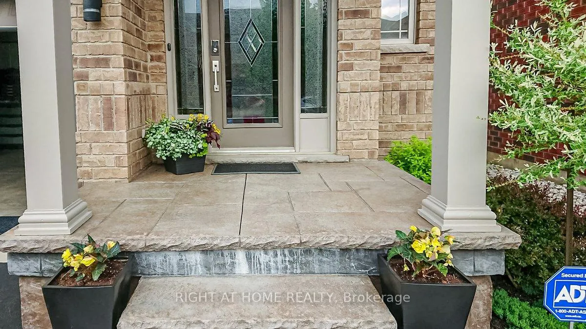 Photo 3 of 64 Royal Winter Drive, Hamilton, Binbrook — HOMEH