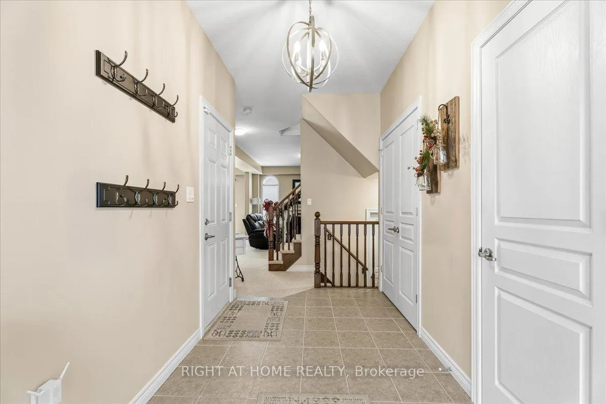 Photo 6 of 64 Royal Winter Drive, Hamilton, Binbrook — HOMEH