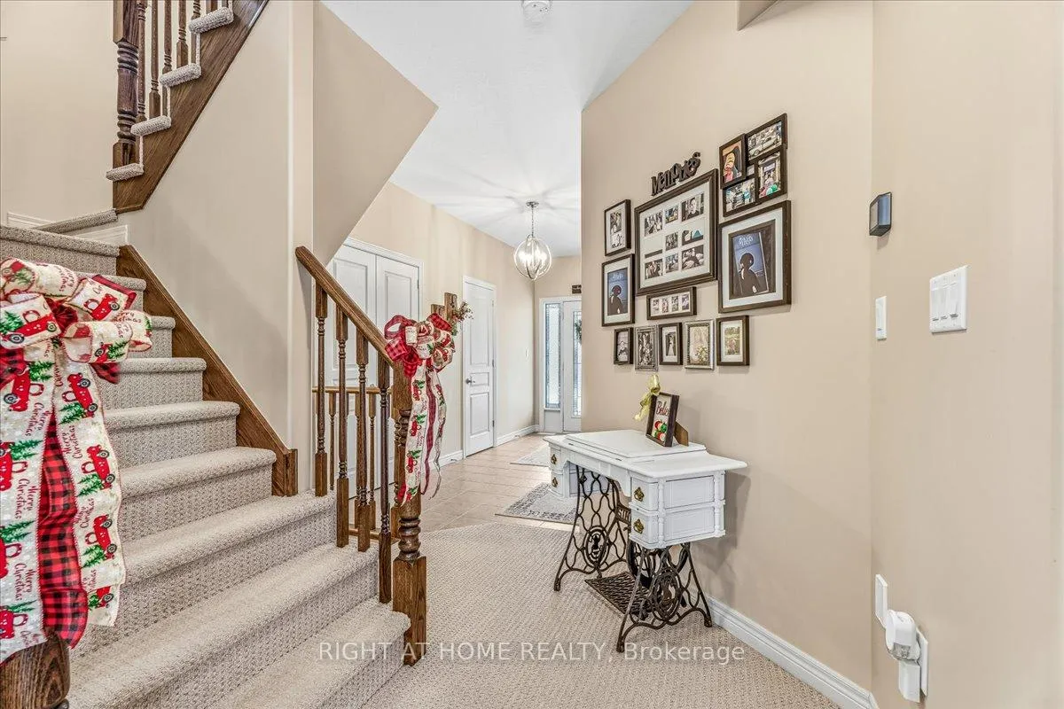 Photo 7 of 64 Royal Winter Drive, Hamilton, Binbrook — HOMEH