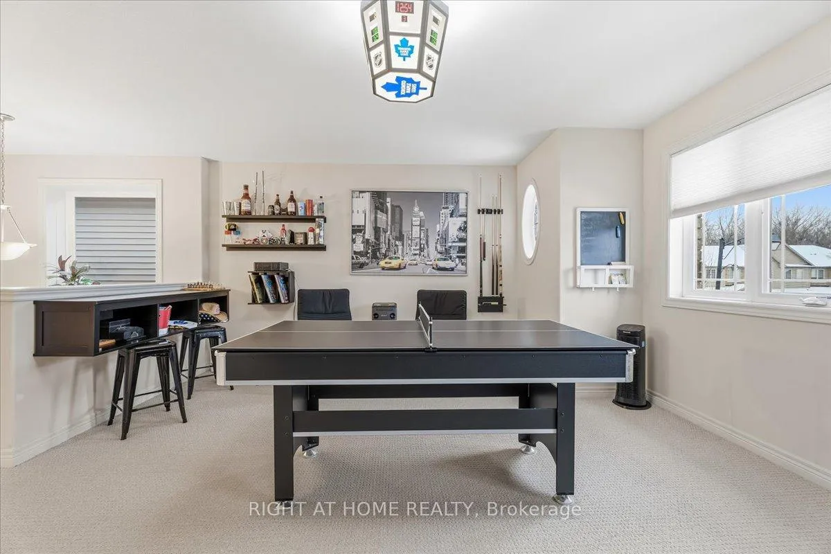 Photo 27 of 64 Royal Winter Drive, Hamilton, Binbrook — HOMEH