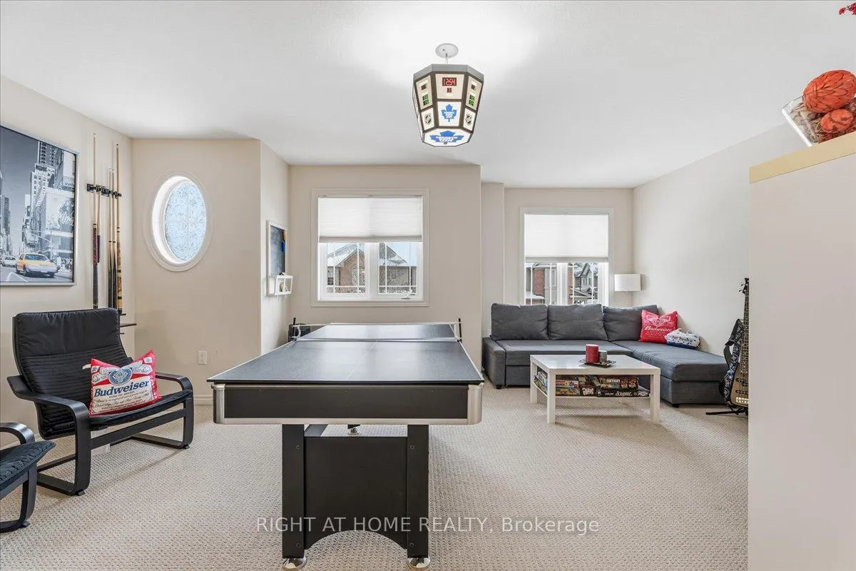Photo 28 of 64 Royal Winter Drive, Hamilton, Binbrook — HOMEH