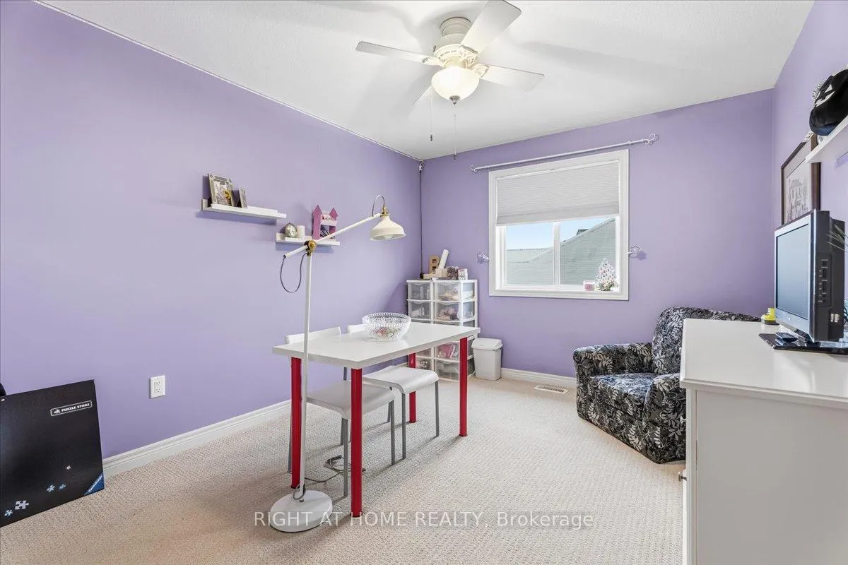 Photo 34 of 64 Royal Winter Drive, Hamilton, Binbrook — HOMEH