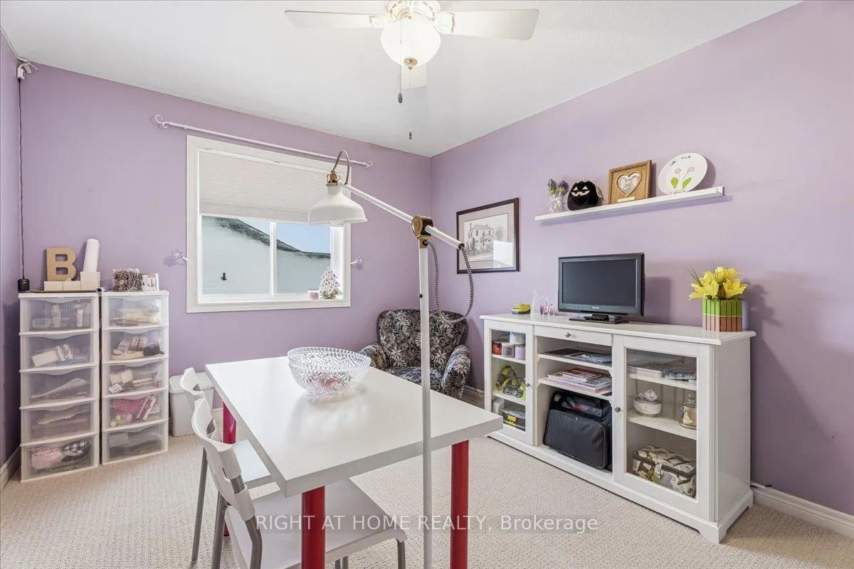 Photo 35 of 64 Royal Winter Drive, Hamilton, Binbrook — HOMEH