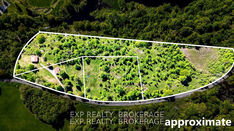 Photo 2 of 1944A-1944B Fish Creek Road, Frontenac, Frontenac South — HOMEH