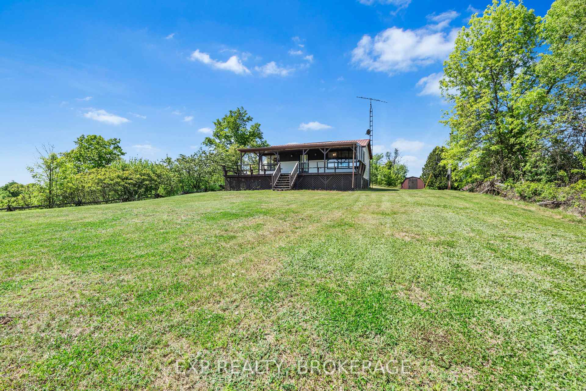 Photo 23 of 1944A-1944B Fish Creek Road, Frontenac, Frontenac South — HOMEH