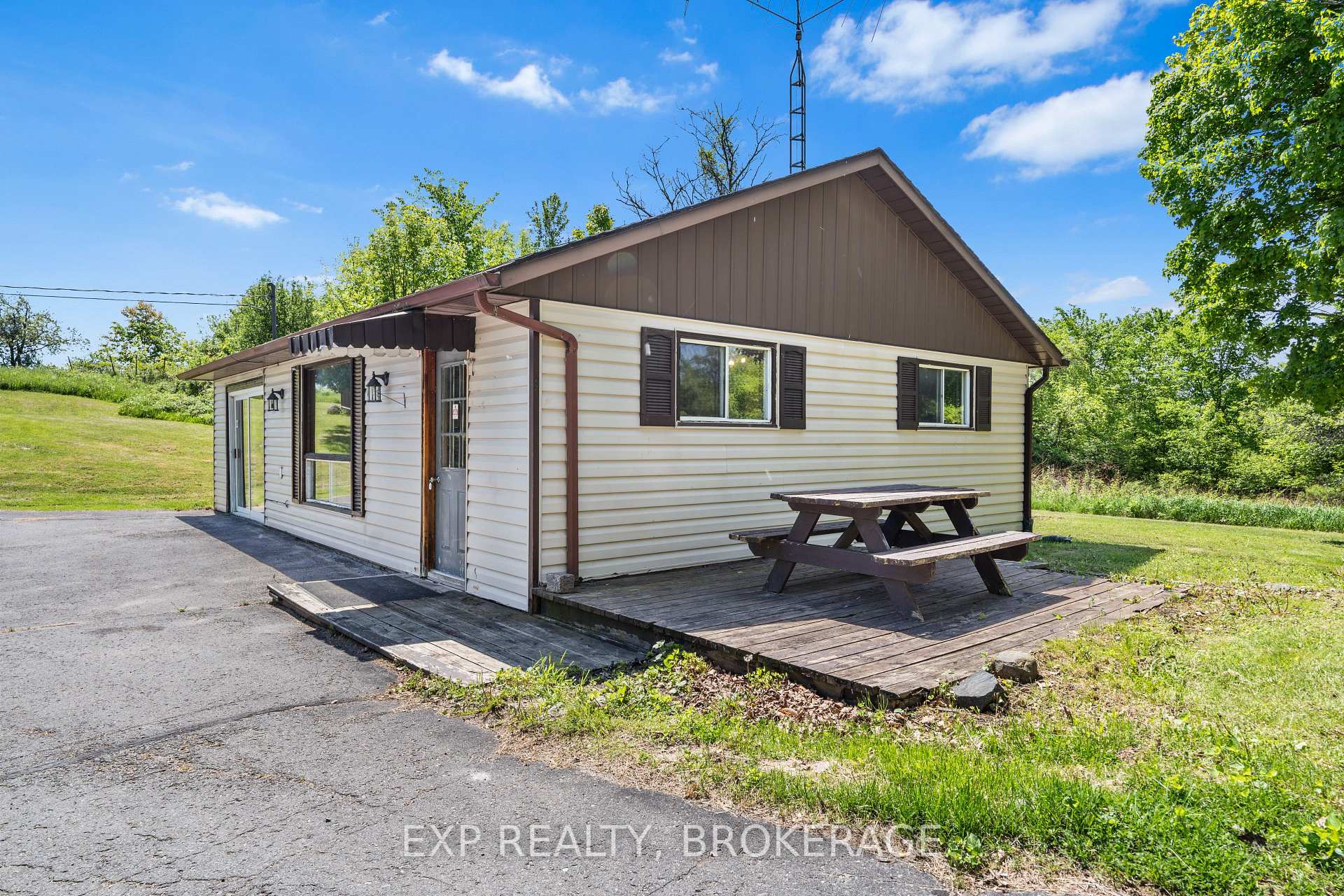 Photo 37 of 1944A-1944B Fish Creek Road, Frontenac, Frontenac South — HOMEH