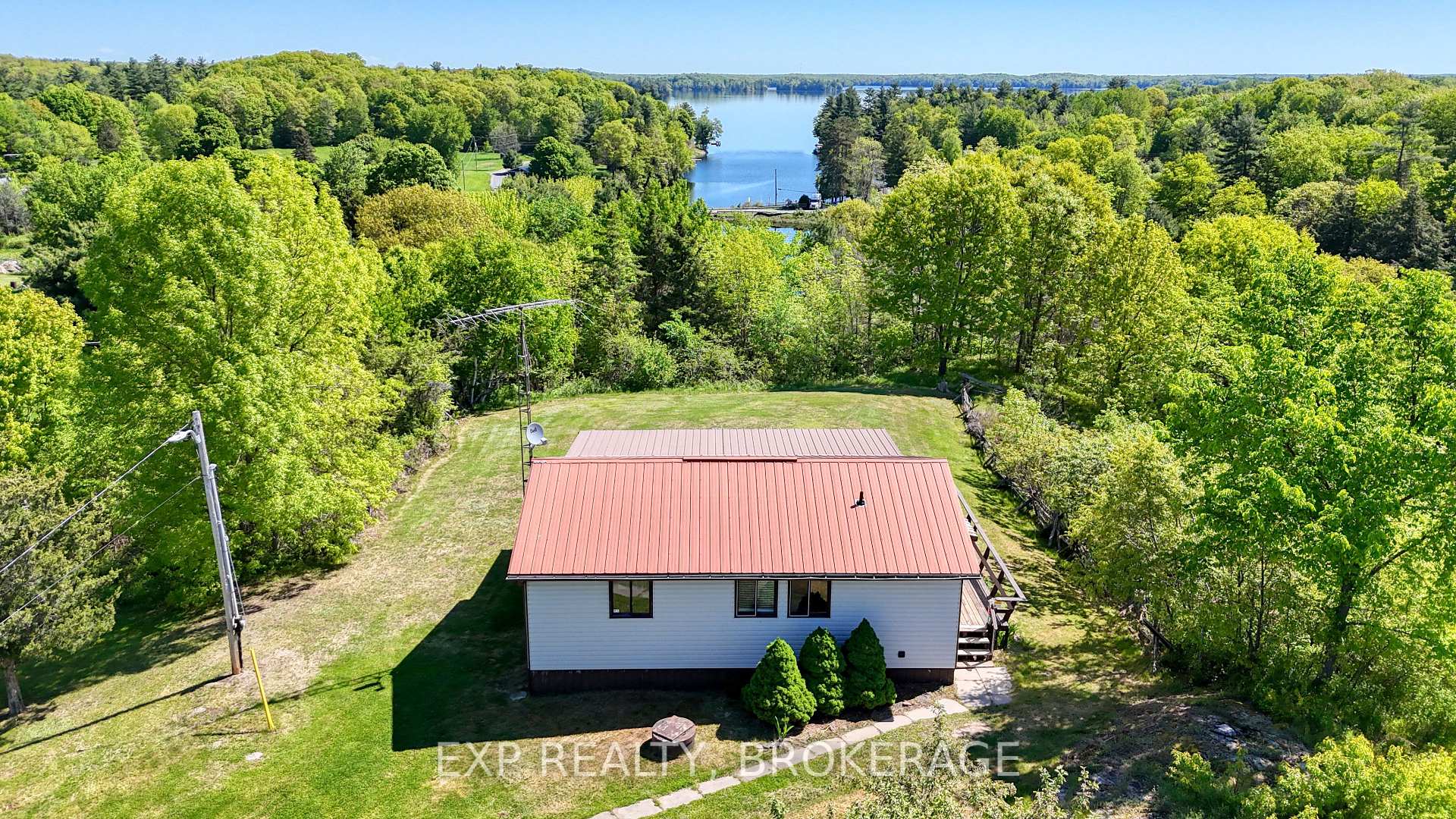 Photo 40 of 1944A-1944B Fish Creek Road, Frontenac, Frontenac South — HOMEH