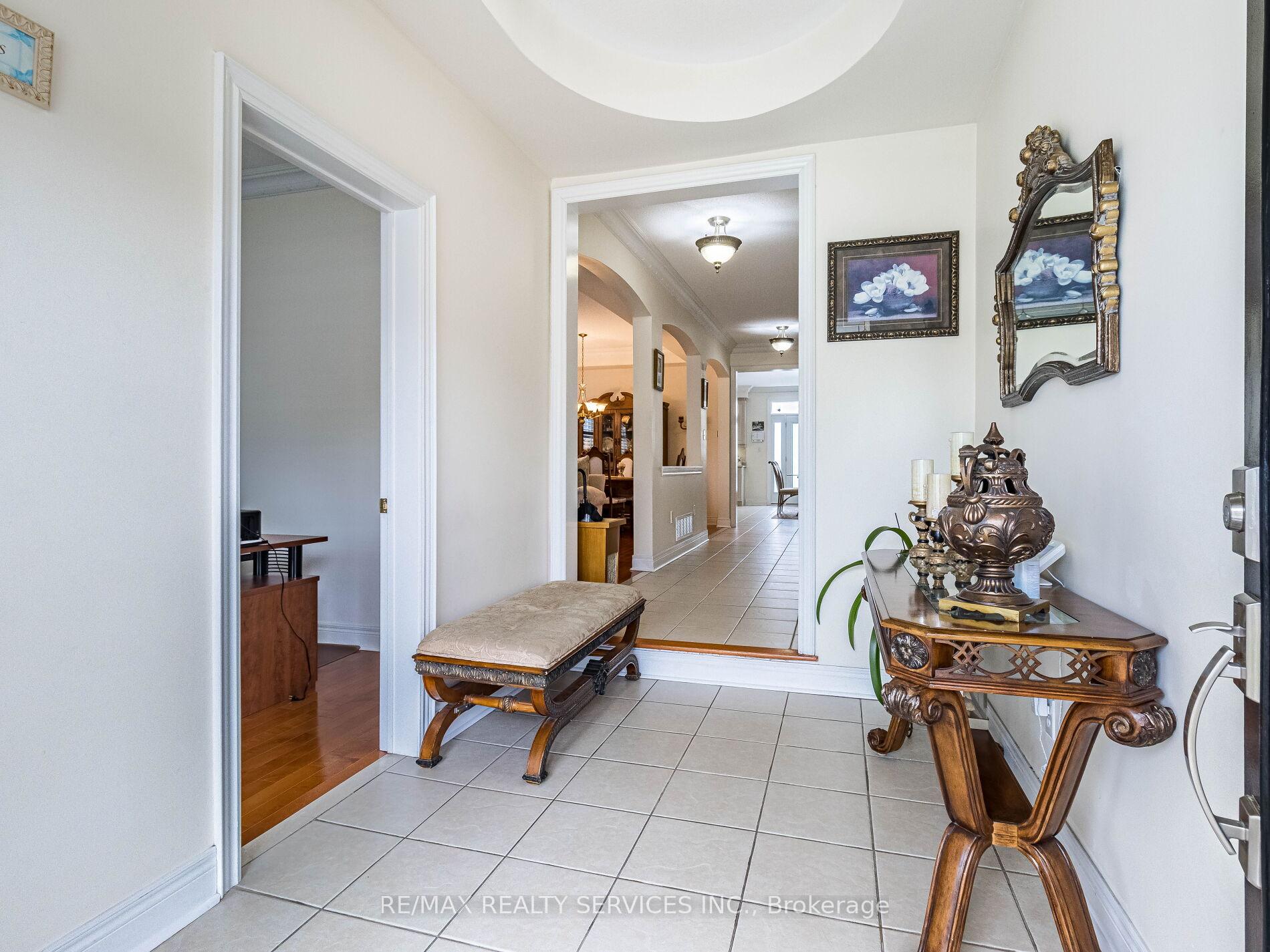 Photo 7 of 44 Trailhead Crescent, Brampton, Sandringham-Wellington — HOMEH