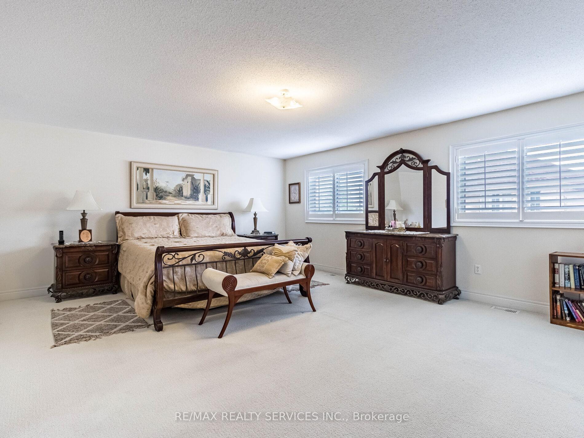 Photo 13 of 44 Trailhead Crescent, Brampton, Sandringham-Wellington — HOMEH