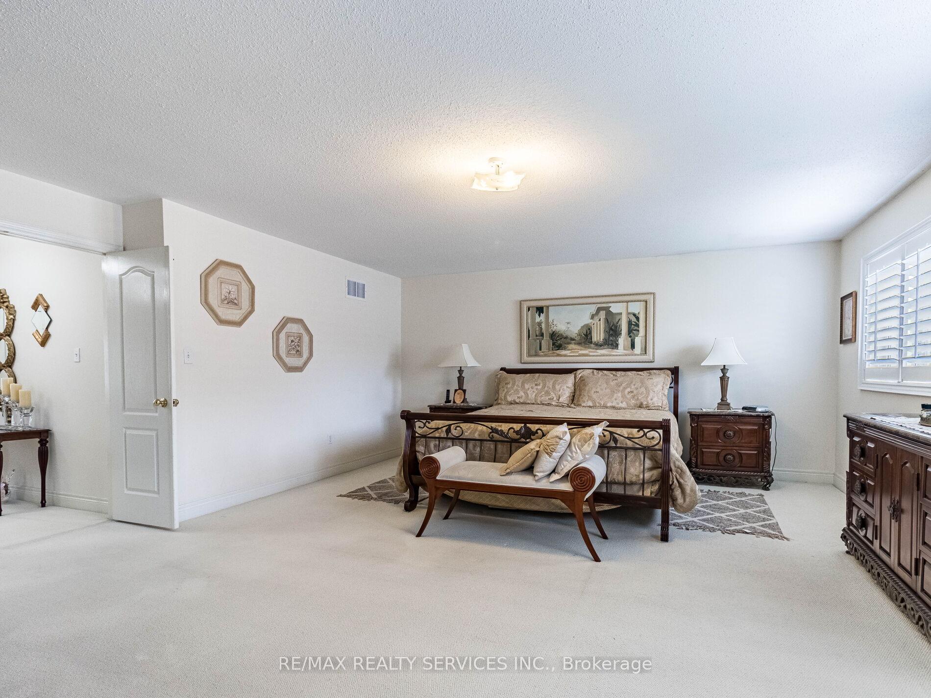 Photo 20 of 44 Trailhead Crescent, Brampton, Sandringham-Wellington — HOMEH