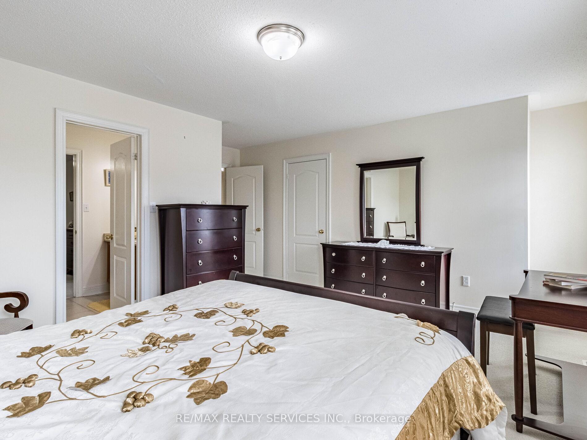Photo 35 of 44 Trailhead Crescent, Brampton, Sandringham-Wellington — HOMEH
