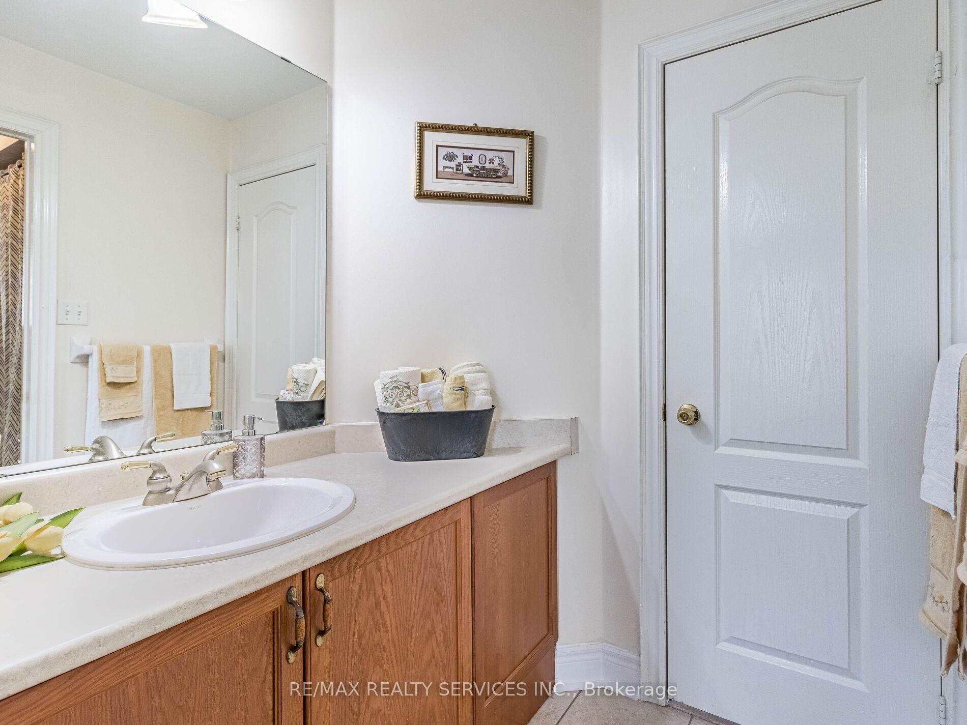 Photo 25 of 44 Trailhead Crescent, Brampton, Sandringham-Wellington — HOMEH