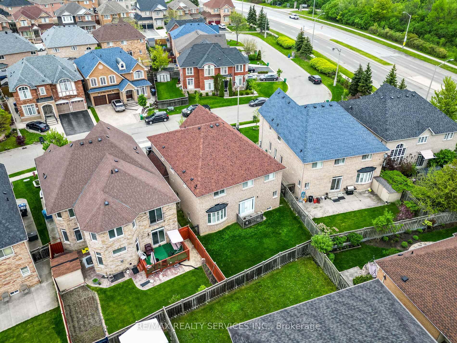 Photo 36 of 44 Trailhead Crescent, Brampton, Sandringham-Wellington — HOMEH