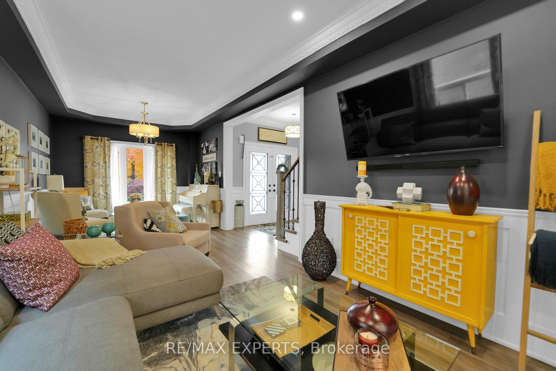 Photo 6 of 58 Bonistel Crescent, Brampton, Fletcher's Meadow — HOMEH