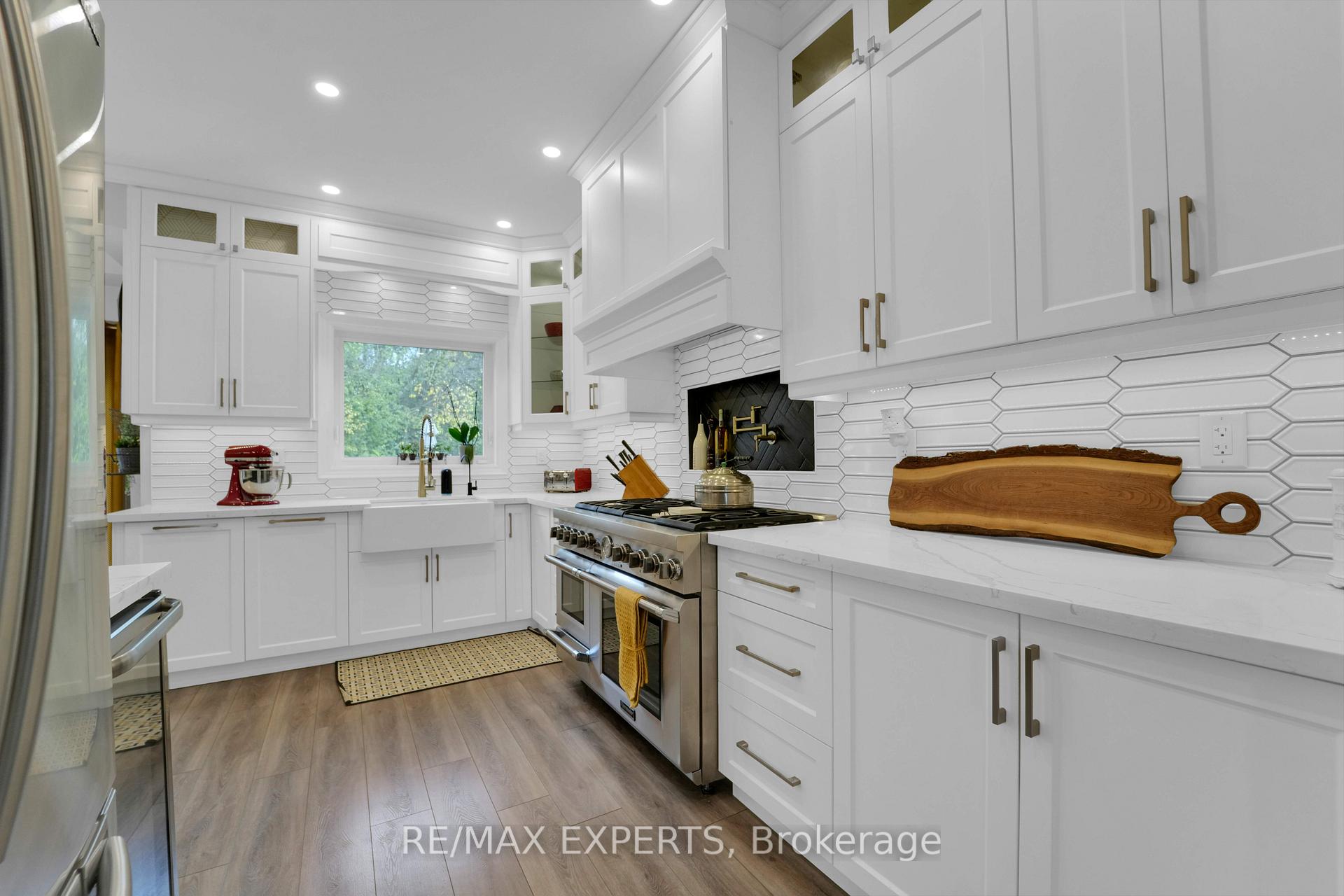Photo 5 of 58 Bonistel Crescent, Brampton, Fletcher's Meadow — HOMEH