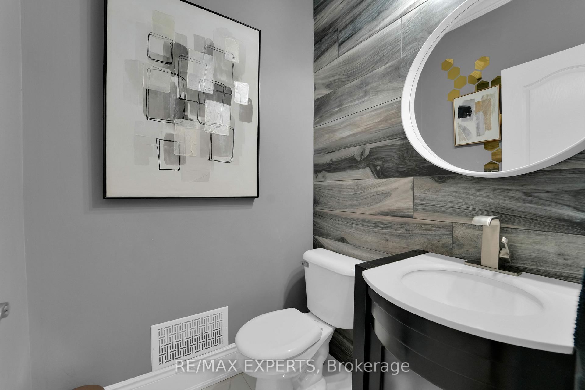 Photo 15 of 58 Bonistel Crescent, Brampton, Fletcher's Meadow — HOMEH