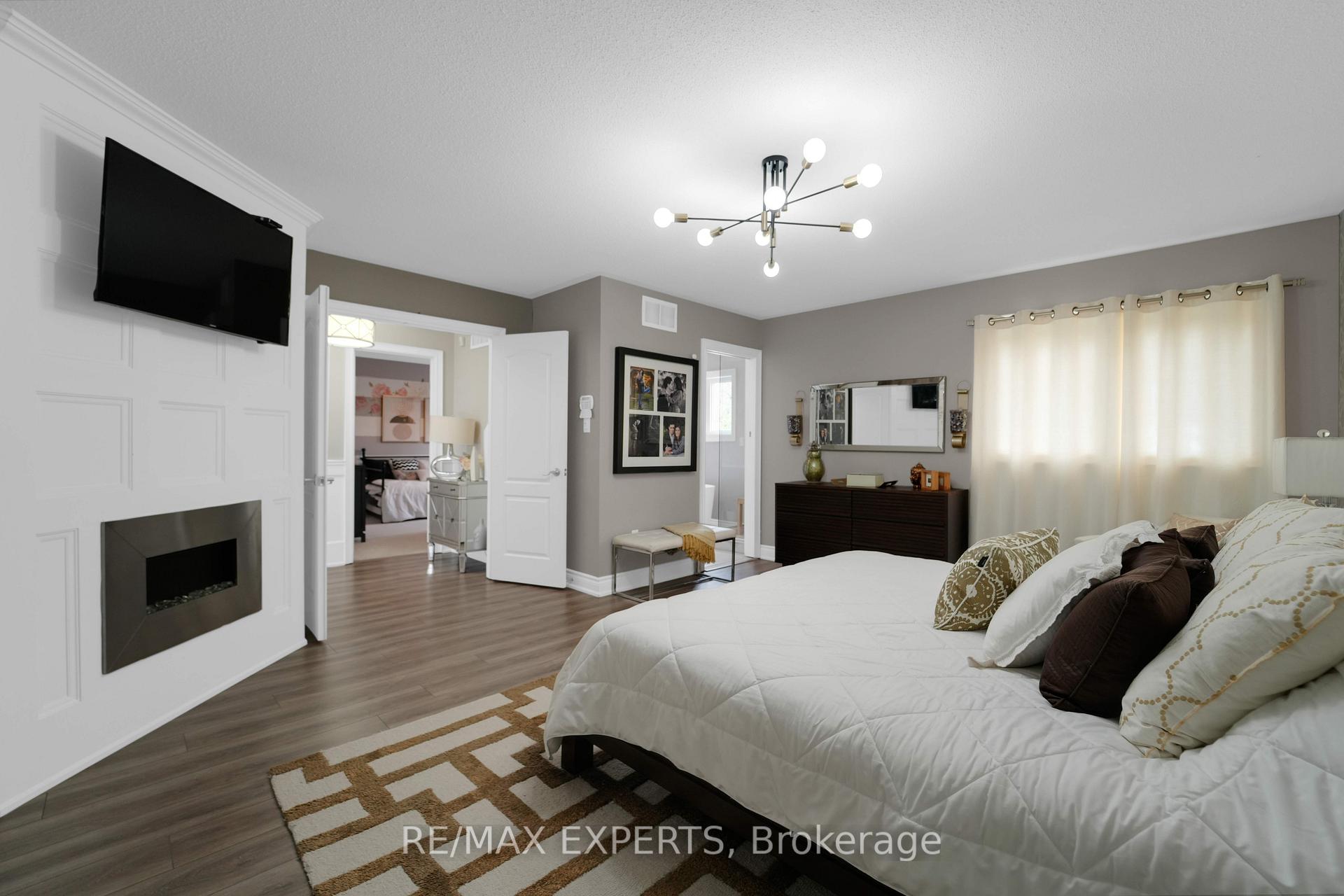 Photo 18 of 58 Bonistel Crescent, Brampton, Fletcher's Meadow — HOMEH