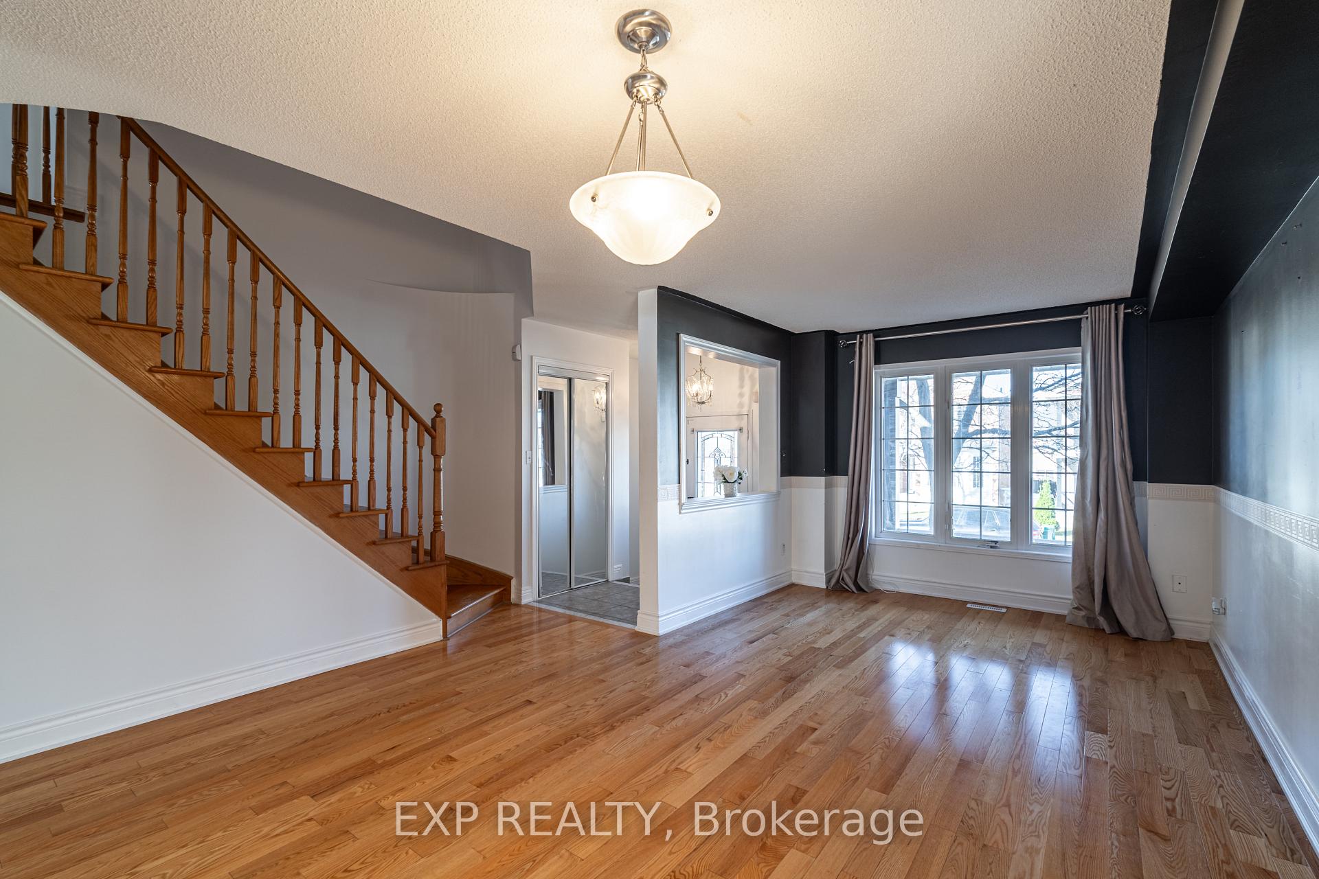 Photo 2 of 69 Schooner Drive, Brampton, Fletcher's Meadow — HOMEH