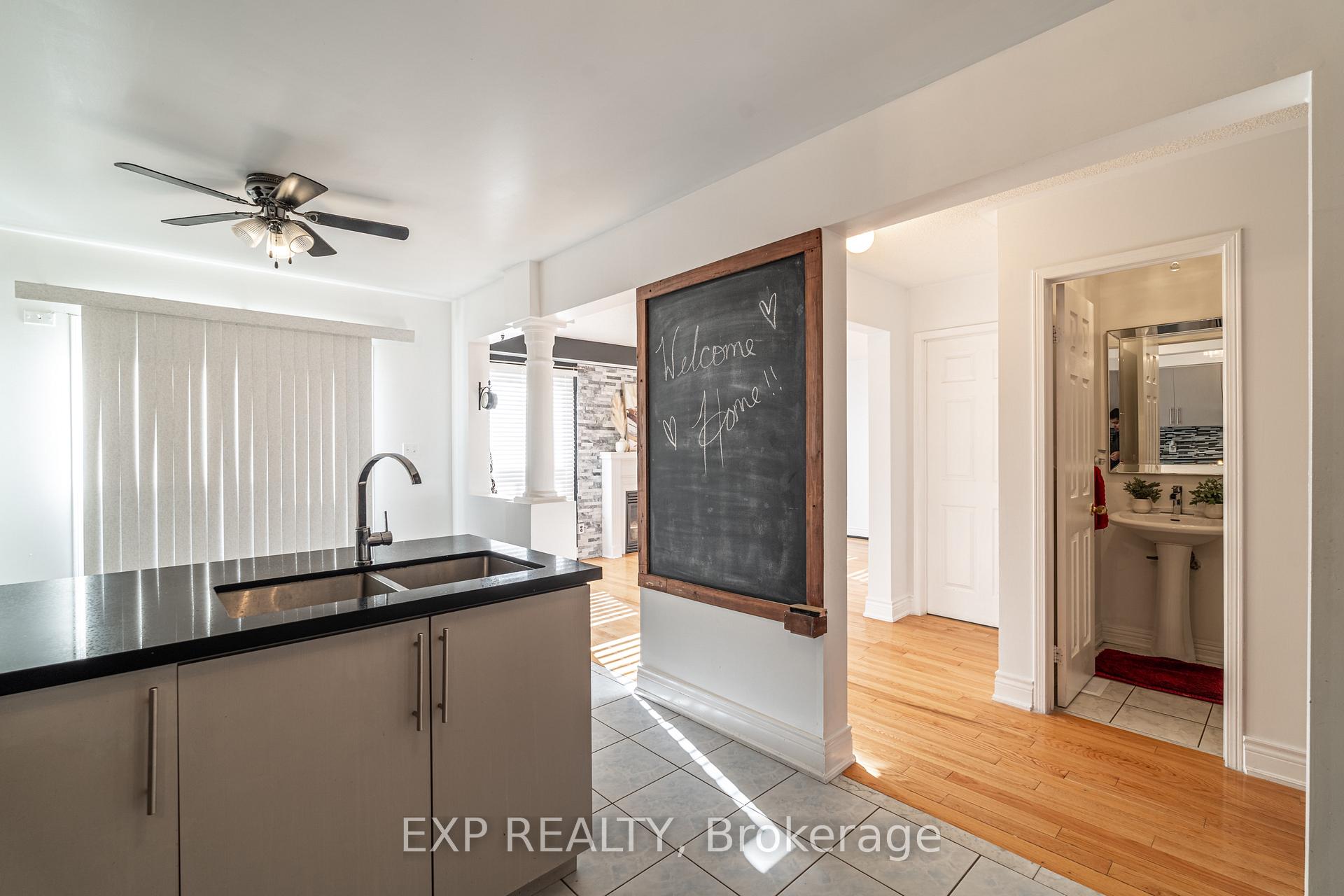 Photo 4 of 69 Schooner Drive, Brampton, Fletcher's Meadow — HOMEH