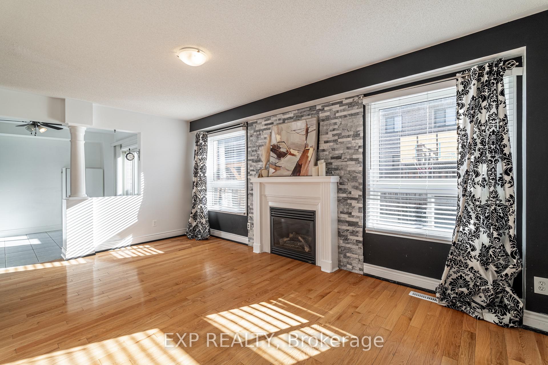 Photo 10 of 69 Schooner Drive, Brampton, Fletcher's Meadow — HOMEH