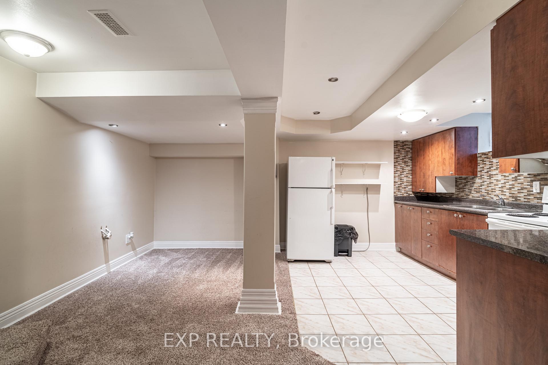 Photo 25 of 69 Schooner Drive, Brampton, Fletcher's Meadow — HOMEH