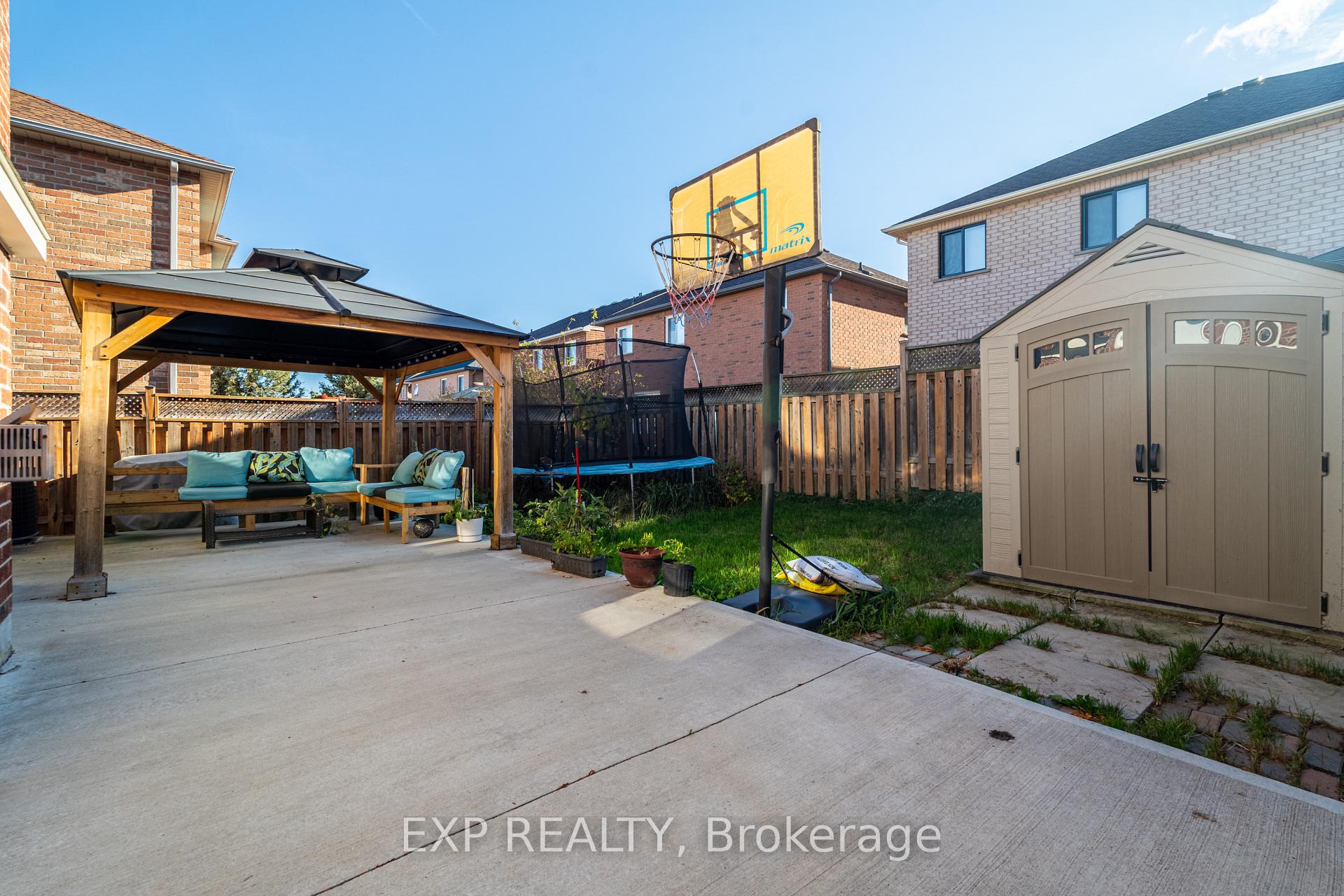 Photo 36 of 69 Schooner Drive, Brampton, Fletcher's Meadow — HOMEH