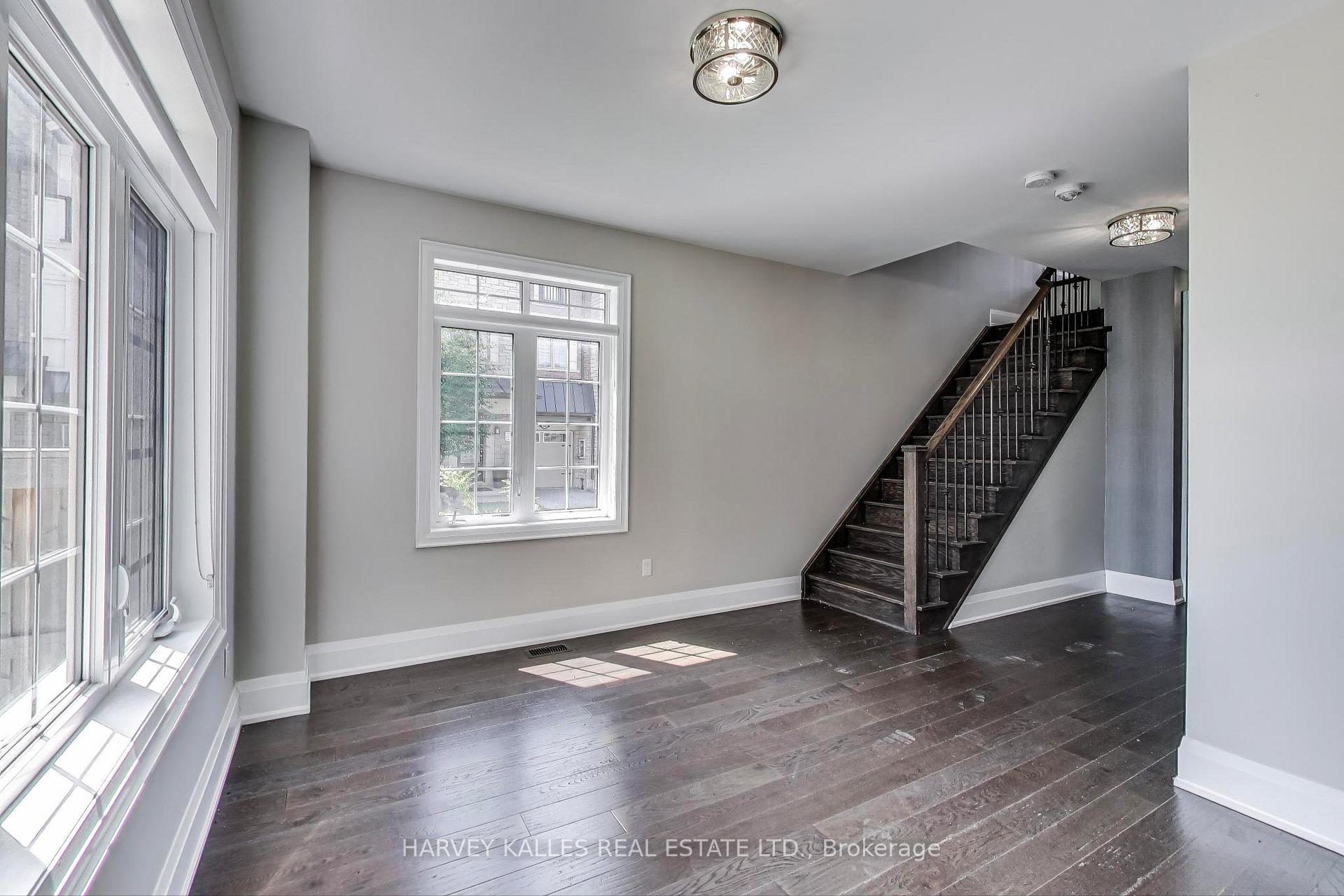 Photo 7 of 37 Ingleside Street, Vaughan, East Woodbridge — HOMEH