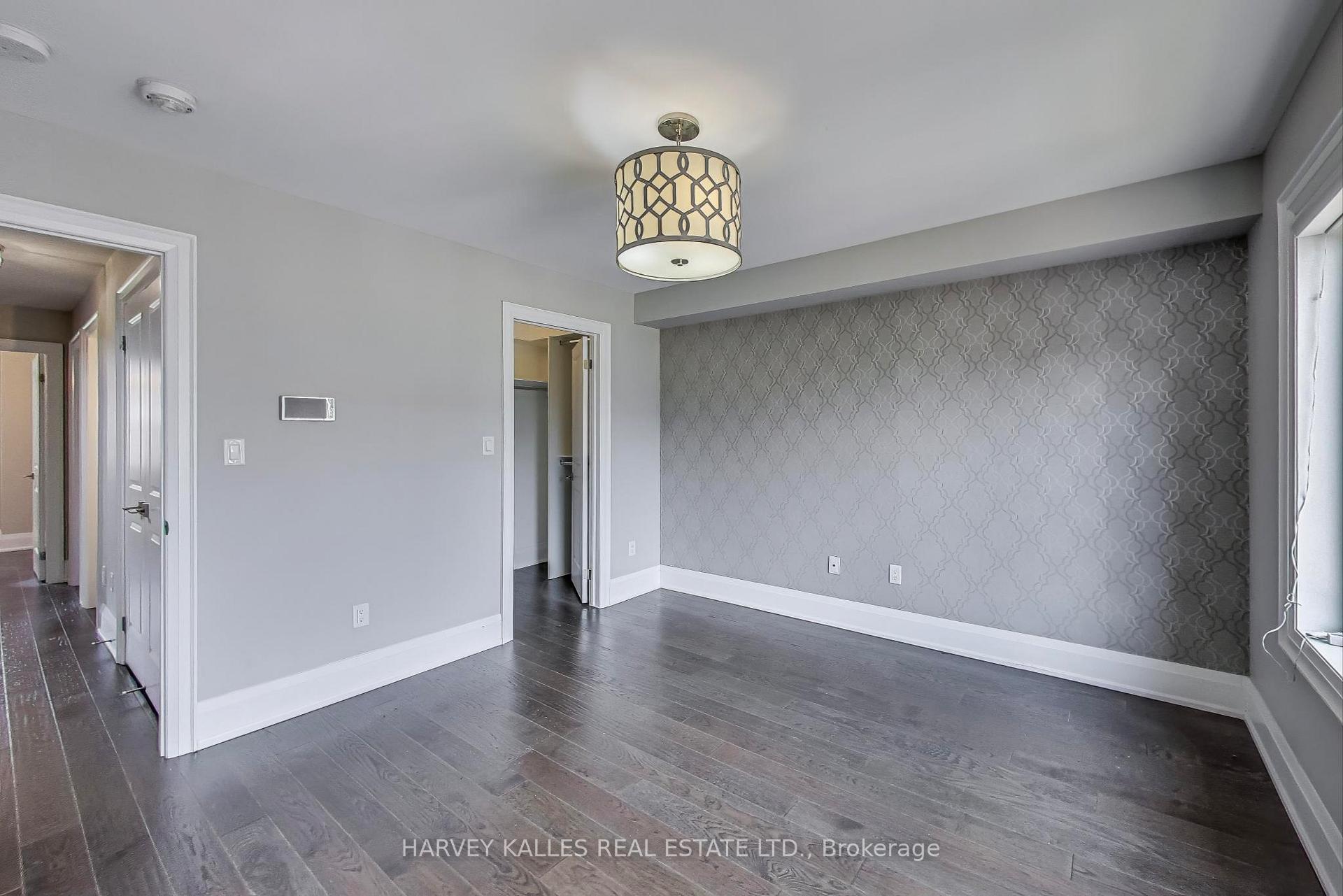 Photo 3 of 37 Ingleside Street, Vaughan, East Woodbridge — HOMEH