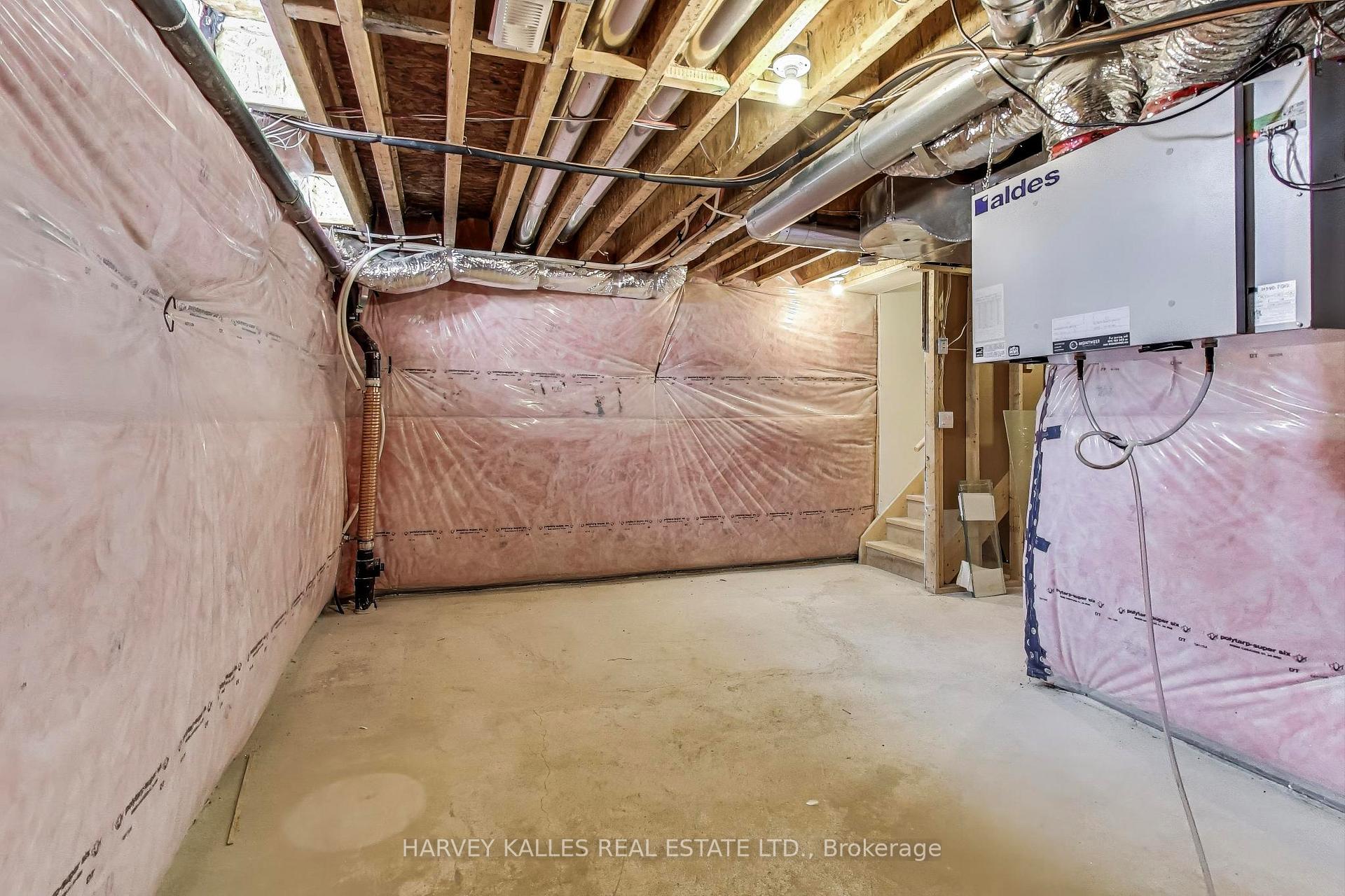 Photo 38 of 37 Ingleside Street, Vaughan, East Woodbridge — HOMEH
