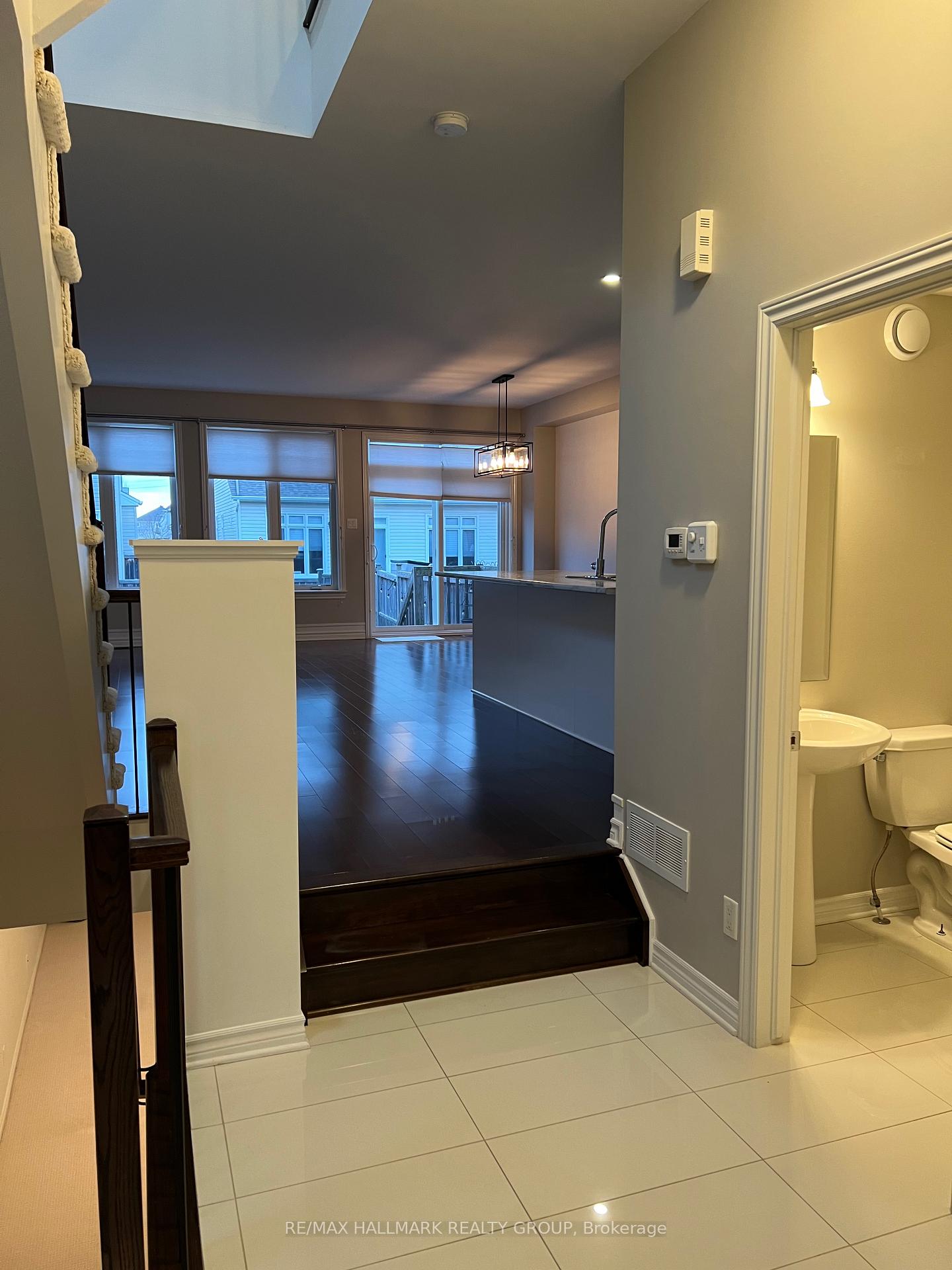 Photo 4 of 2494 Regatta Avenue, Ottawa, Barrhaven - Half Moon Bay — HOMEH