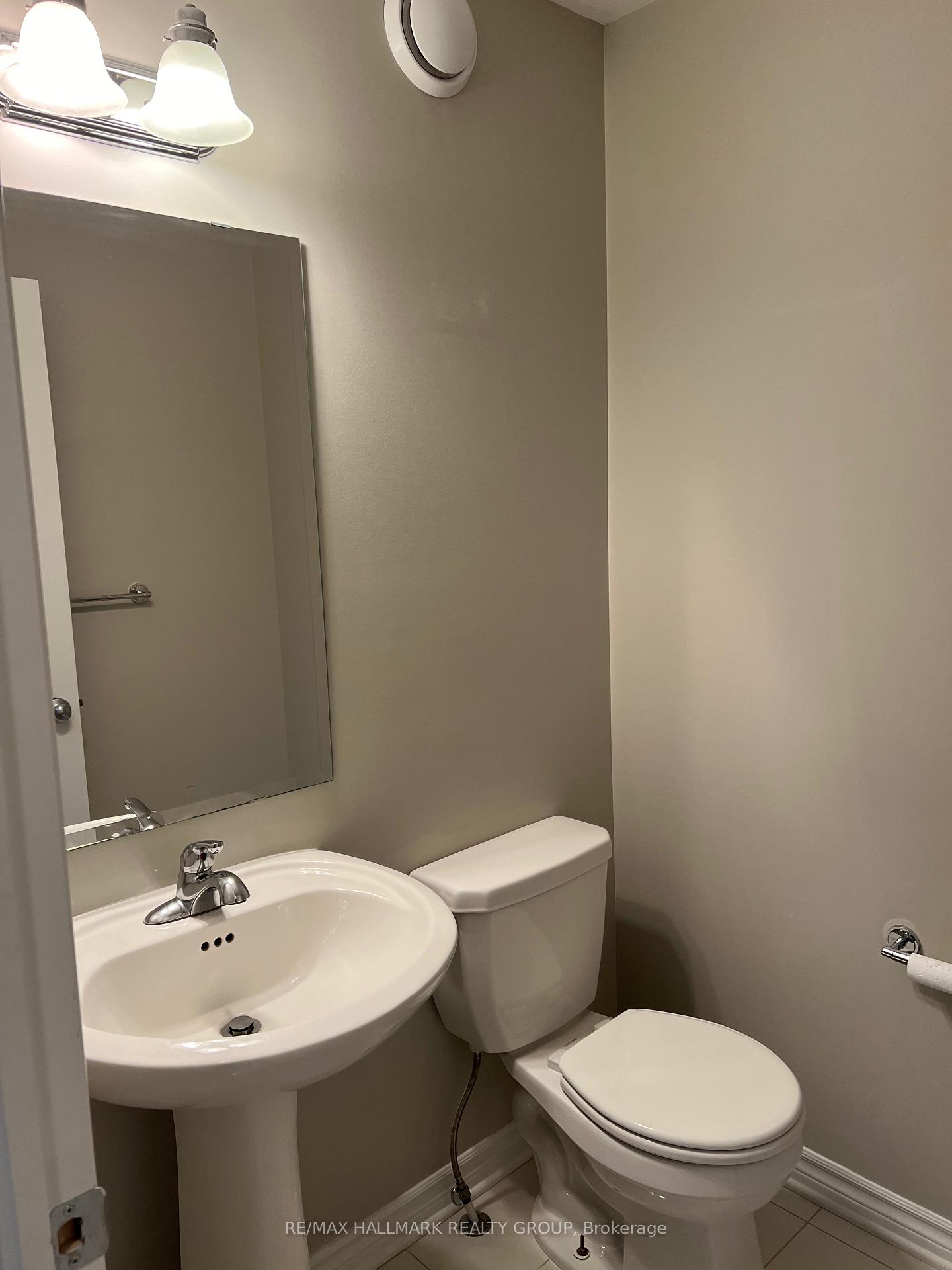 Photo 5 of 2494 Regatta Avenue, Ottawa, Barrhaven - Half Moon Bay — HOMEH