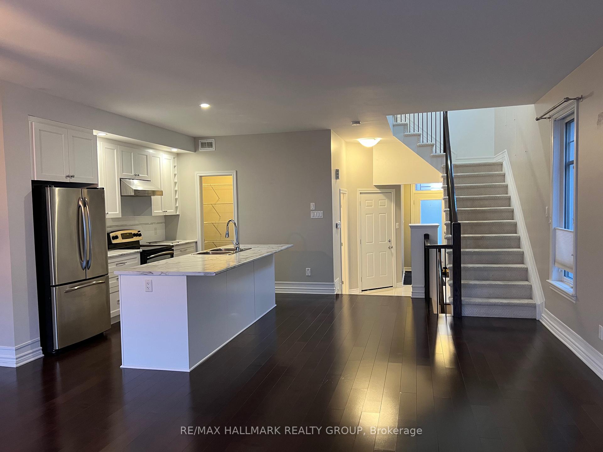 Photo 8 of 2494 Regatta Avenue, Ottawa, Barrhaven - Half Moon Bay — HOMEH