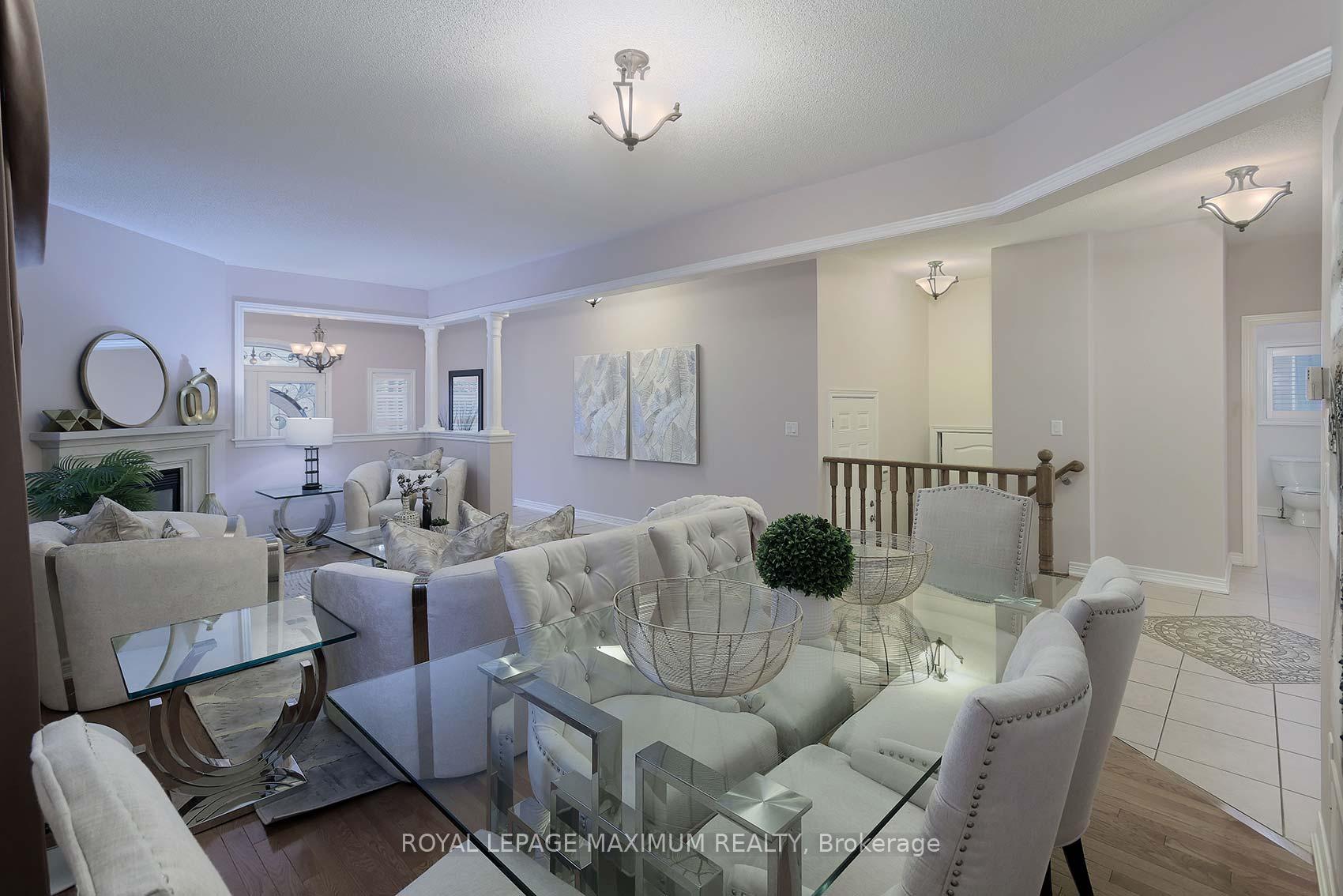 Photo 12 of 212 Ivy Glen Drive, Vaughan, Patterson — HOMEH