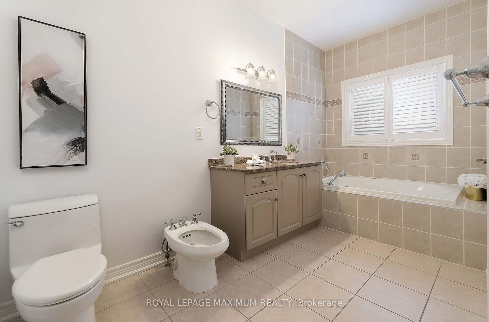 Photo 24 of 212 Ivy Glen Drive, Vaughan, Patterson — HOMEH