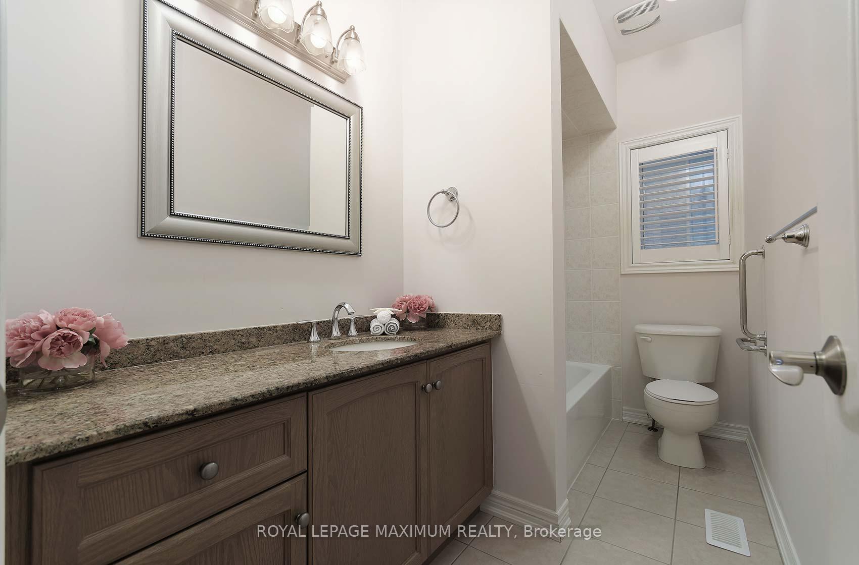 Photo 22 of 212 Ivy Glen Drive, Vaughan, Patterson — HOMEH