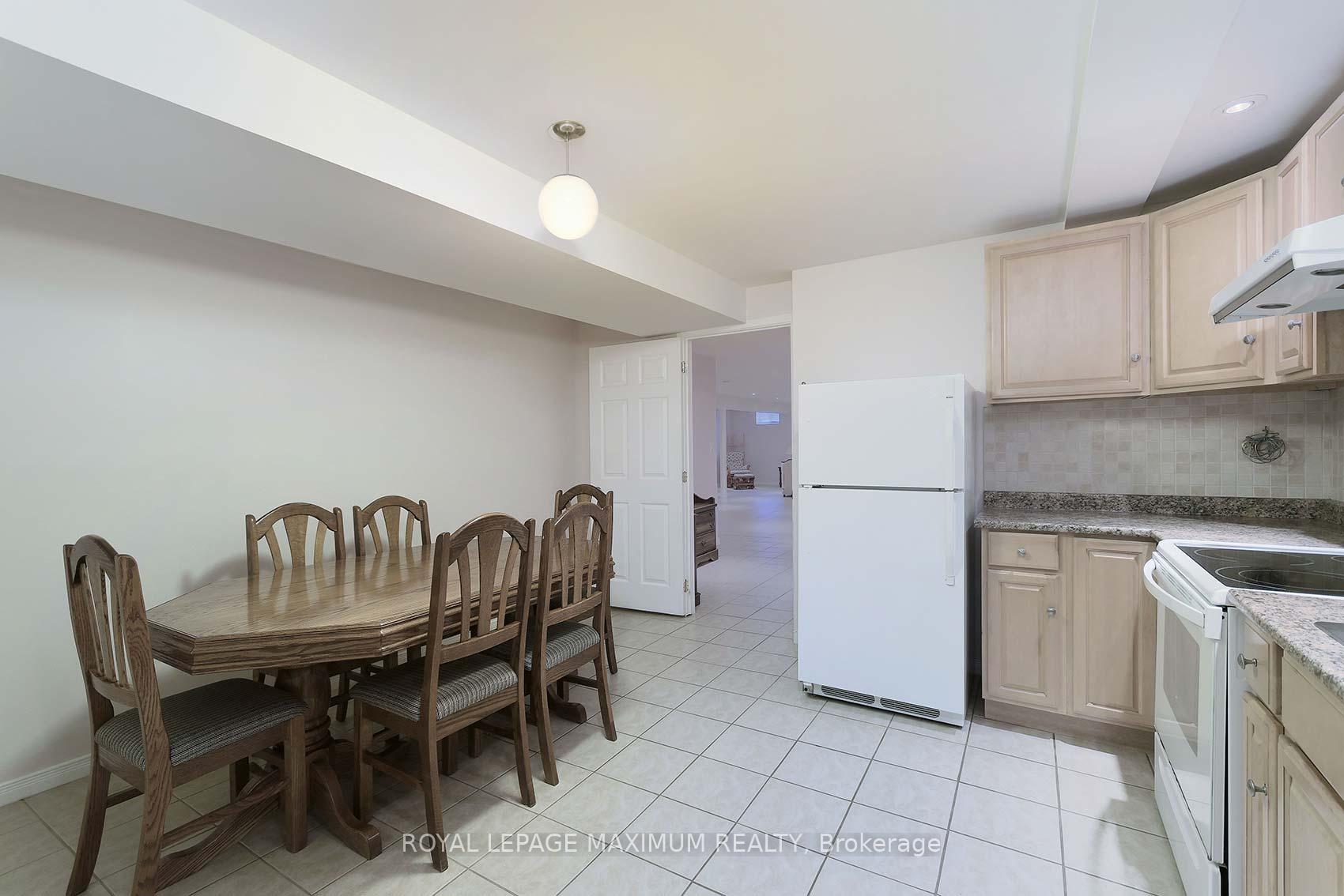 Photo 29 of 212 Ivy Glen Drive, Vaughan, Patterson — HOMEH